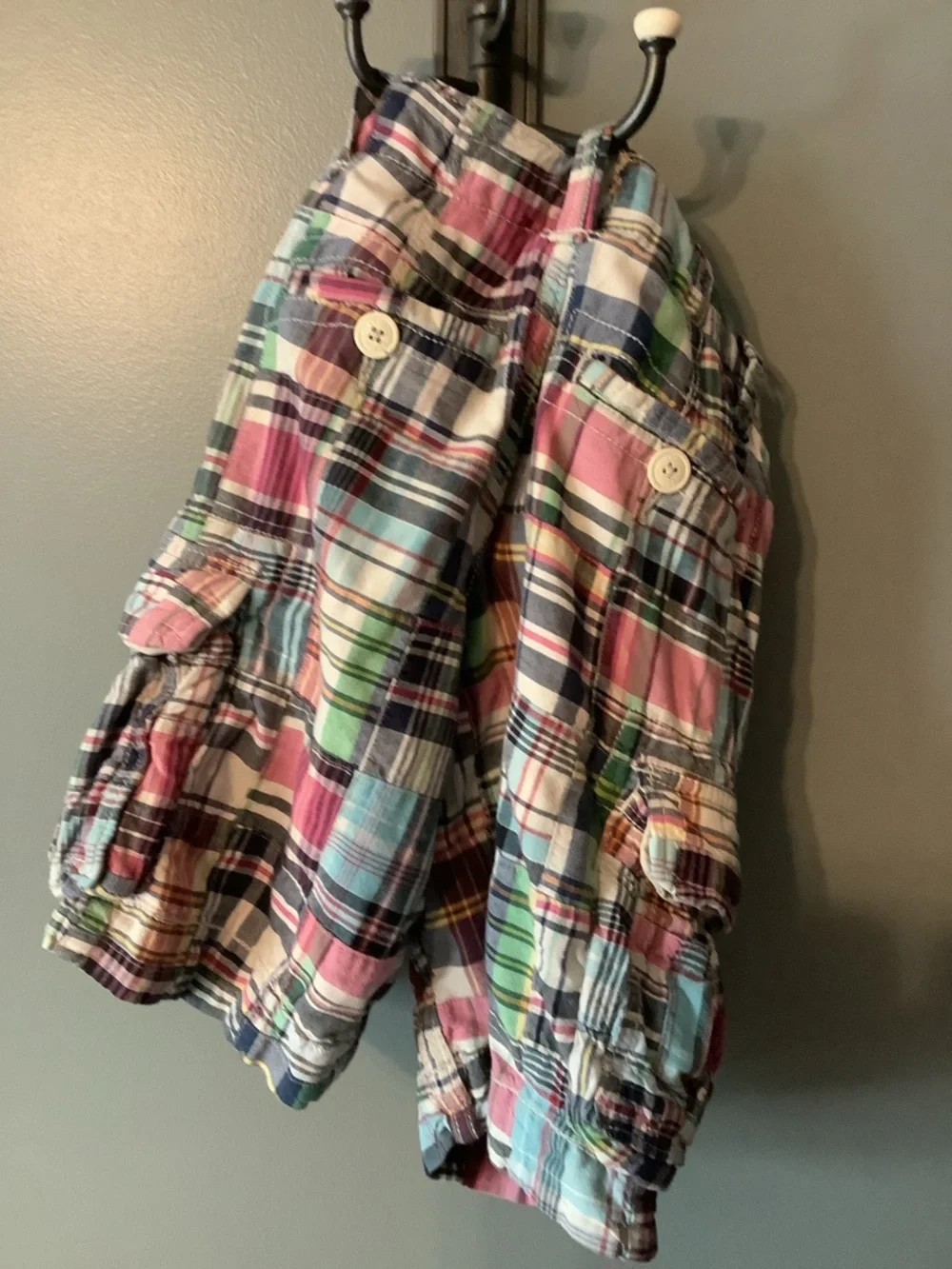 GAP Multicolor Plaid Madras Cargo Shorts - Pink, Blue, Green. US kids 7. EUC.